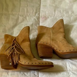 Sam Edelman suede boots w/ fringe-too cute not to own-EXCELLENT condition-W5 1/2